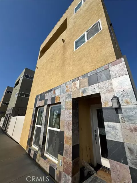 13707 South Budlong Avenue, Gardena, CA 90247