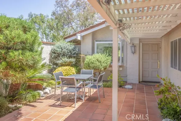 Laguna Woods, CA 92637,5089 Ovalo