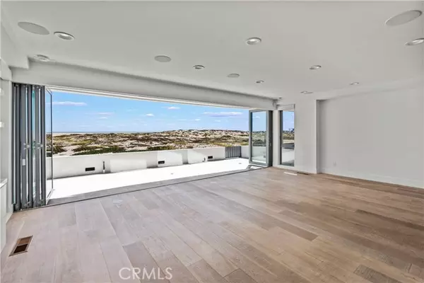 Newport Beach, CA 92661,816 West Oceanfront