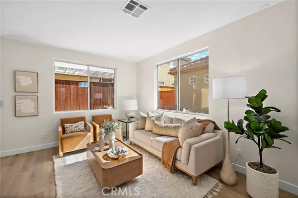 Rancho Santa Margarita, CA 92688,90 CALLE DE FELICIDAD