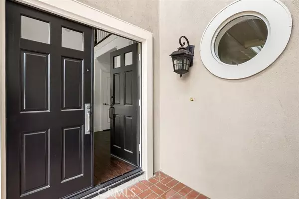 Tustin, CA 92782,2201 Marselina