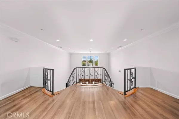 Tustin, CA 92780,1621 Bryan Avenue
