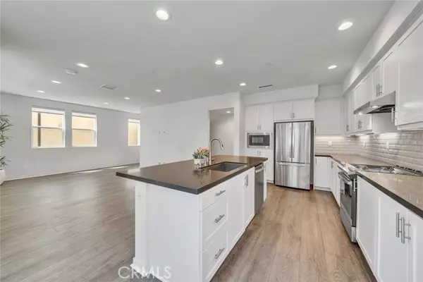 Irvine, CA 92618,104 Tenor