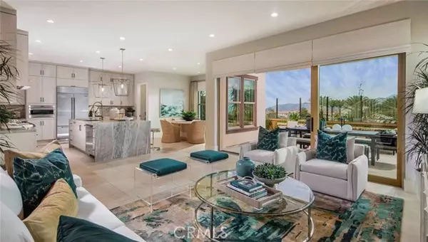 Irvine, CA 92618,118 Oakstone