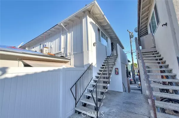 Costa Mesa, CA 92627,735 James Street