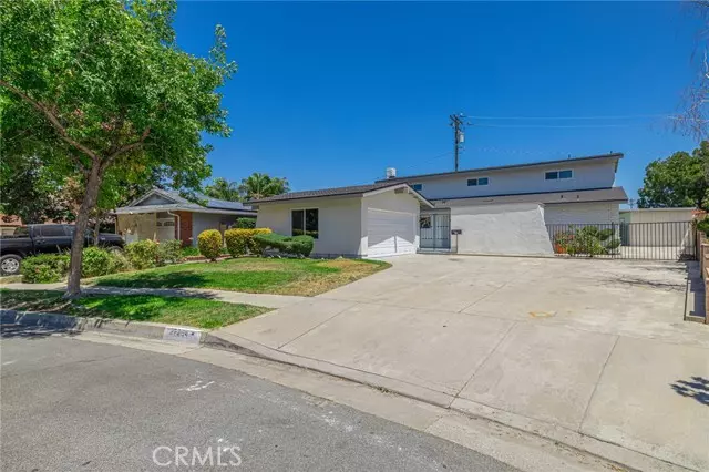 Canyon Country, CA 91351,27204 Lakehurst Avenue