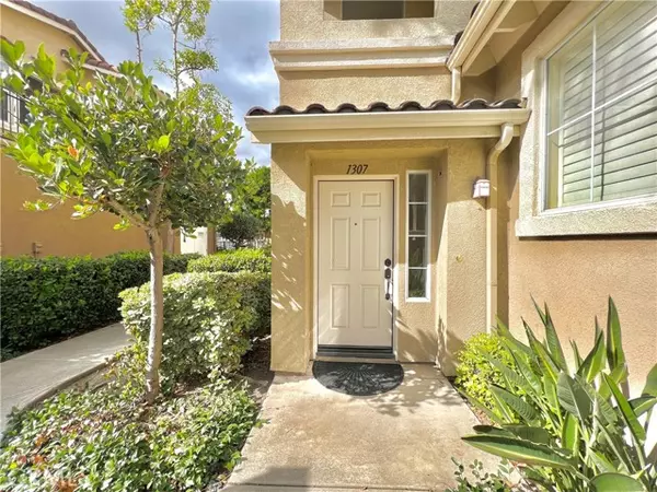 Irvine, CA 92618,1307 Elmhurst