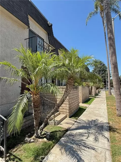 Santa Ana, CA 92706,2229 North Broadway