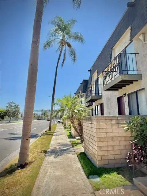 2229 North Broadway, Santa Ana, CA 92706