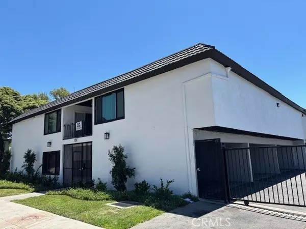 Santa Ana, CA 92701,120 East Pine Street