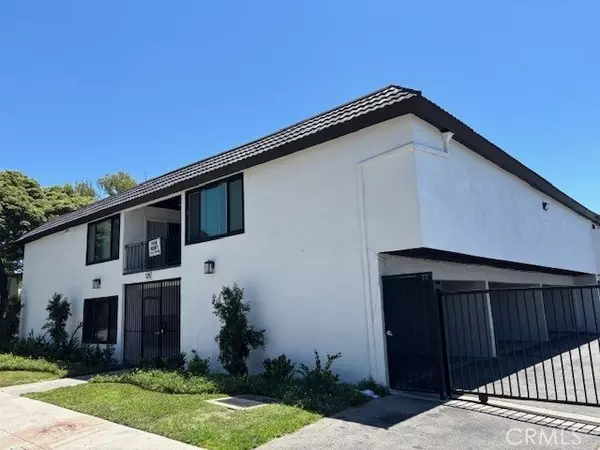 Santa Ana, CA 92701,120 East Pine Street