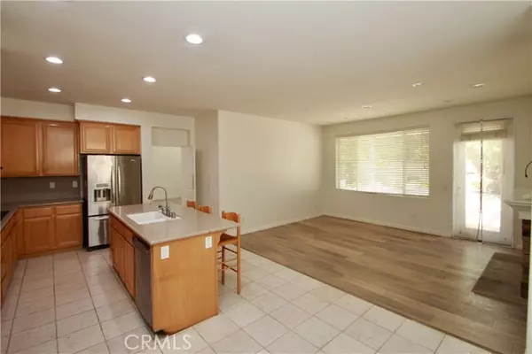 Irvine, CA 92606,19 Benavente