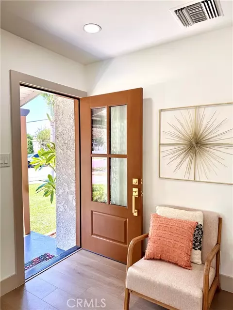 Long Beach, CA 90808,5423 East Walkerton Street