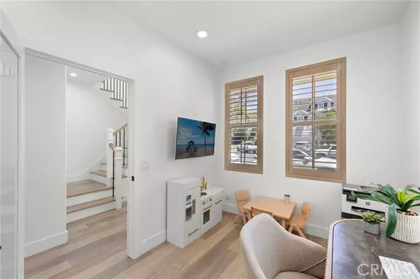 Ladera Ranch, CA 92694,7 Bluewing Lane