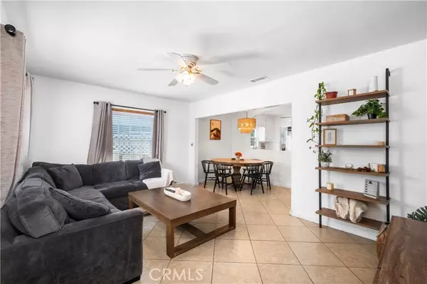 Santa Ana, CA 92707,1808 South Van Ness Avenue