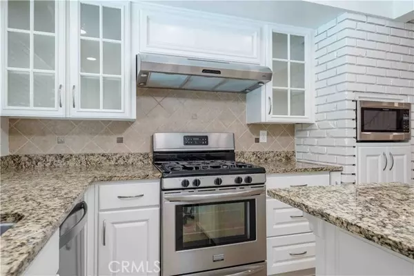 Irvine, CA 92604,5212 Chablis Circle