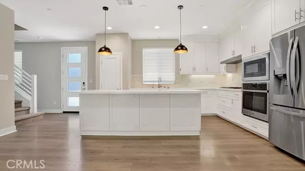 Irvine, CA 92618,165 Tenor