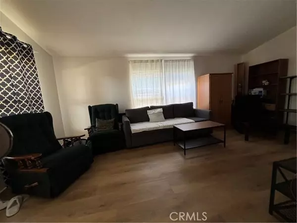 Santa Ana, CA 92703,302 Teton Way