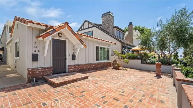 Corona Del Mar, CA 92625,304 Larkspur Avenue