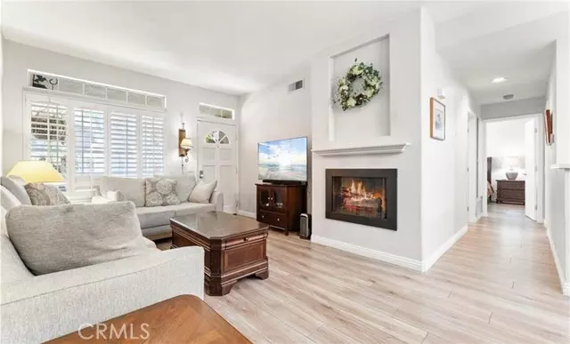 Rancho Santa Margarita, CA 92688,9 Escarlata