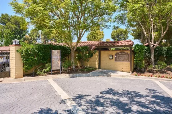 Laguna Hills, CA 92653,25591 Indian Hill Lane