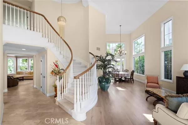 Irvine, CA 92606,23 Arbusto