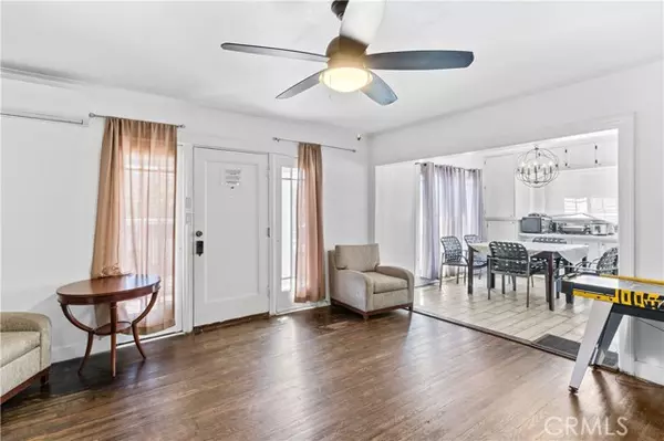 Santa Ana, CA 92701,327 Normandy