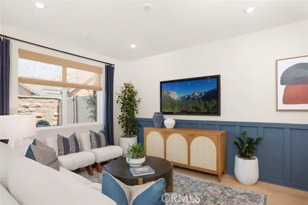 Westminster, CA 92683,7002 Solara