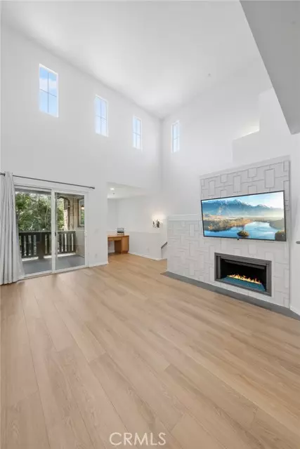 Irvine, CA 92603,108 Jadestone