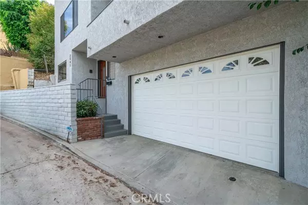 Los Angeles, CA 90027,2441 Lyric Avenue