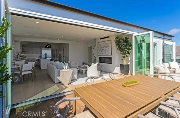 Laguna Beach, CA 92651,1373 North Coast Highway