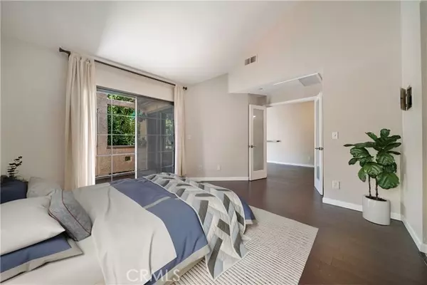 San Clemente, CA 92672,1068 Calle del Cerro