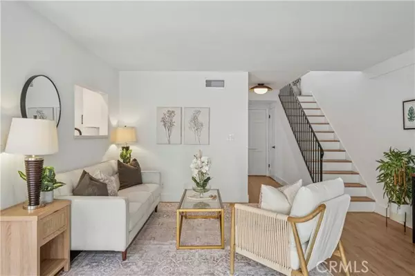 1741 Tustin Avenue, Costa Mesa, CA 92627