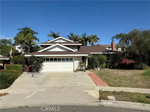 1870 Wren Circle, Costa Mesa, CA 92626