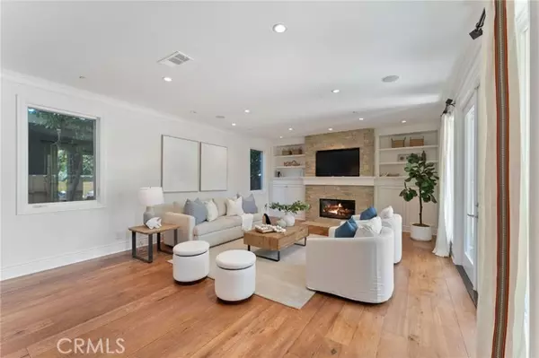 Corona Del Mar, CA 92625,3201 4th Avenue