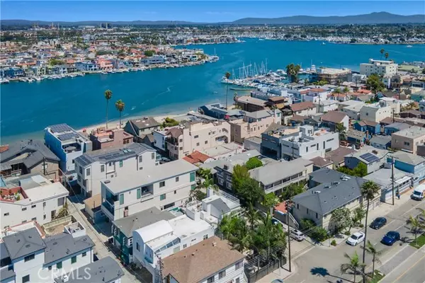 Long Beach, CA 90803,44 59th Place