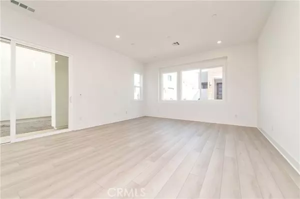 Irvine, CA 92816,181 sawbuck