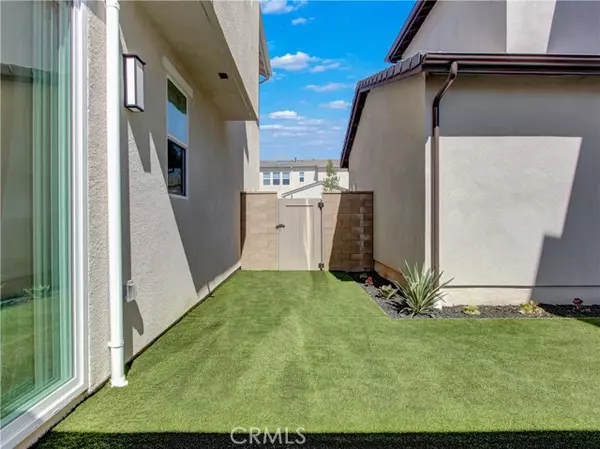 Irvine, CA 92618,230 Sora