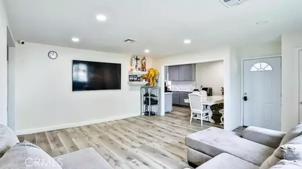 Anaheim, CA 92804,2026 West Orange Avenue