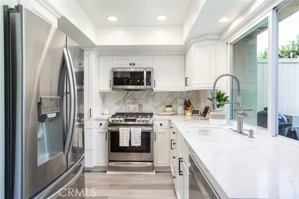 Newport Beach, CA 92660,2452 Vista Hogar