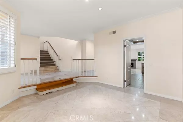 Huntington Beach, CA 92648,6121 Greenbrier Drive