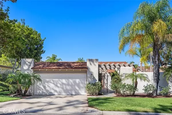 5011 Duverney, Laguna Woods, CA 92637