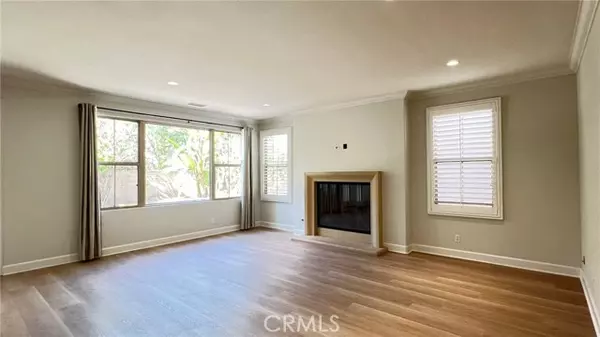 Irvine, CA 92620,45 Tall Cedars
