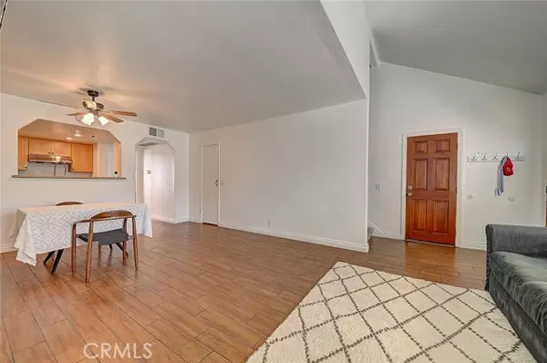 Huntington Beach, CA 92646,18683 Applewood Circle