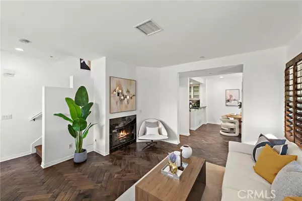 Irvine, CA 92603,115 Coral Rose