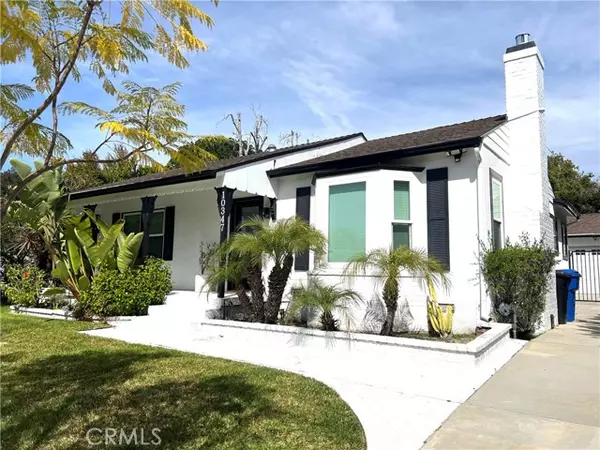 10347 Weddington Street, North Hollywood, CA 91601