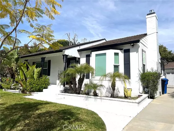 10347 Weddington Street, North Hollywood, CA 91601