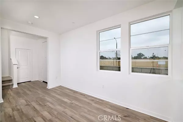 Eastvale, CA 92880,5986 Altyn Avenue