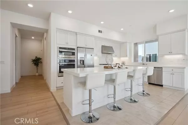 Irvine, CA 92618,175 Sash