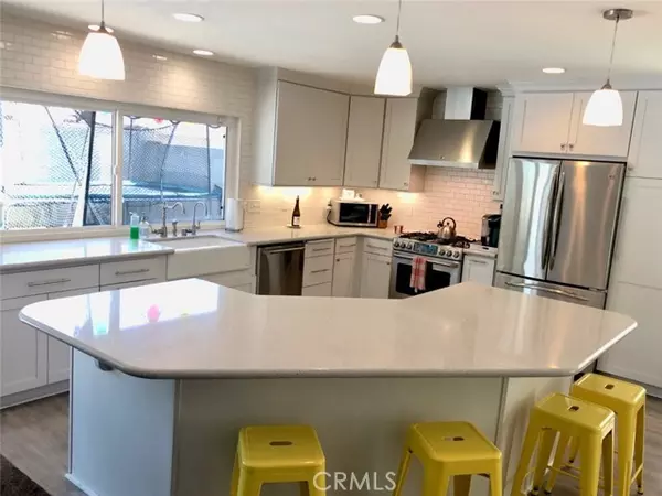 Huntington Beach, CA 92647,7041 Stonewood Drive